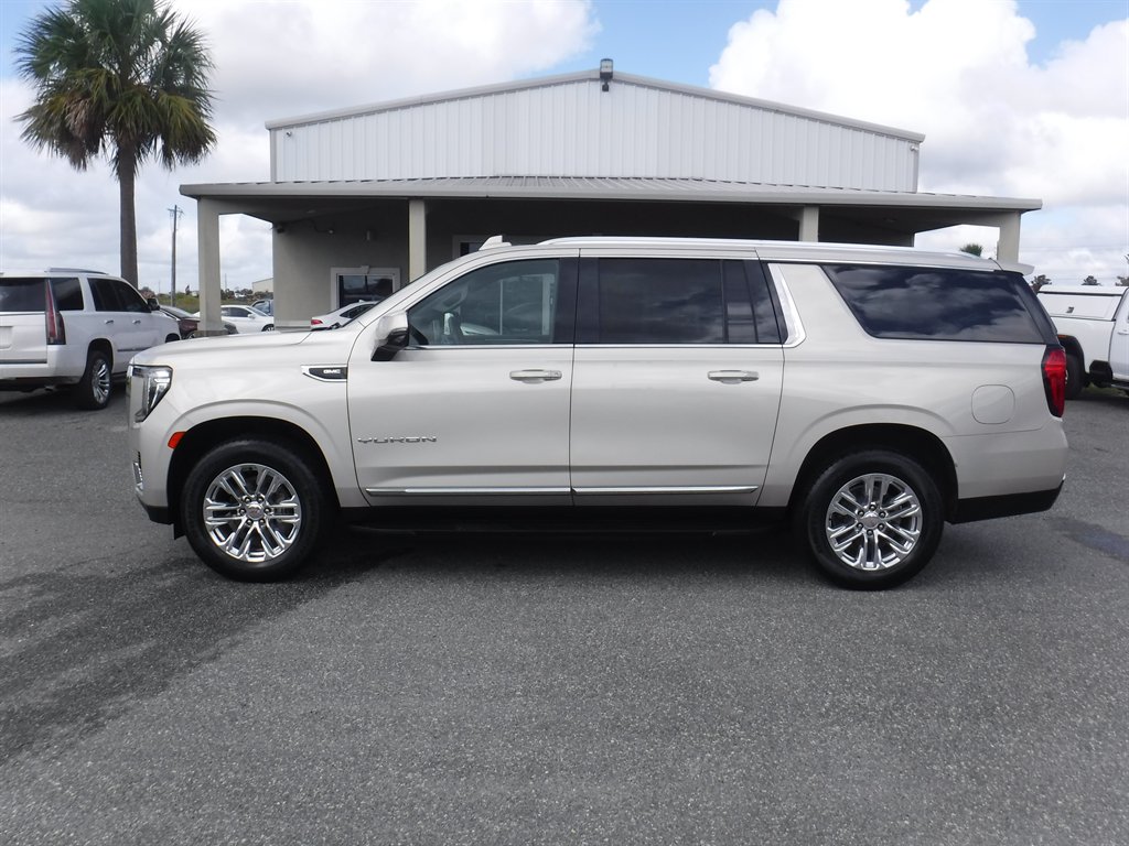 2021 GMC Yukon XL SLT's photo