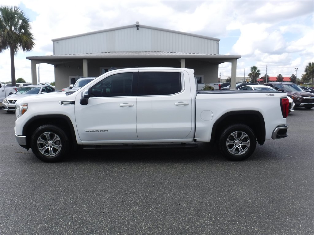 2021 GMC Sierra 1500 SLE's photo