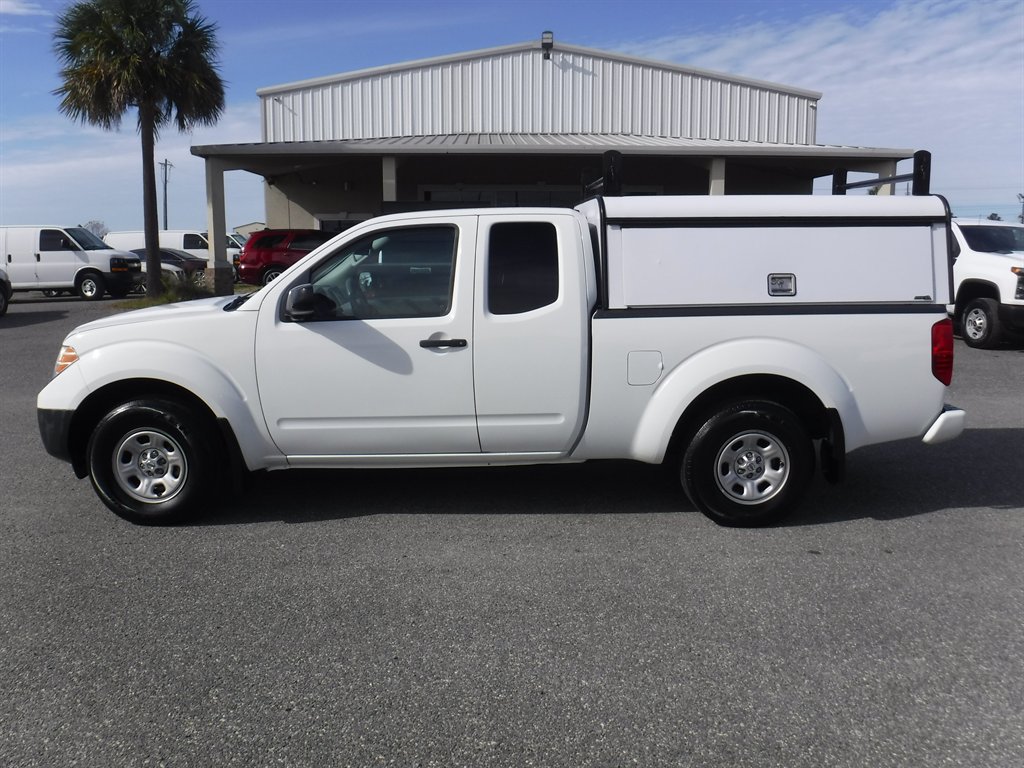2017 Nissan Frontier S's photo