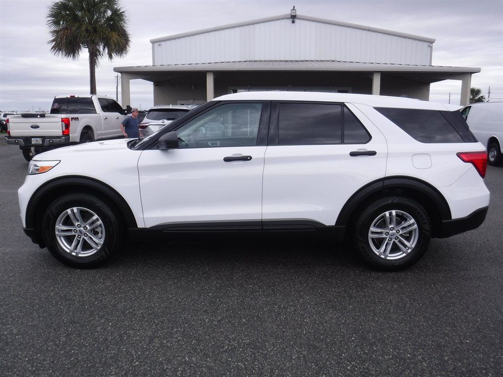 2022 Ford Explorer Base