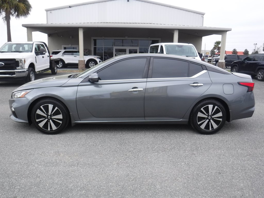 2021 Nissan Altima SV