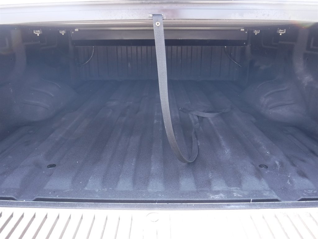 2022 Nissan Titan S - Photo 9