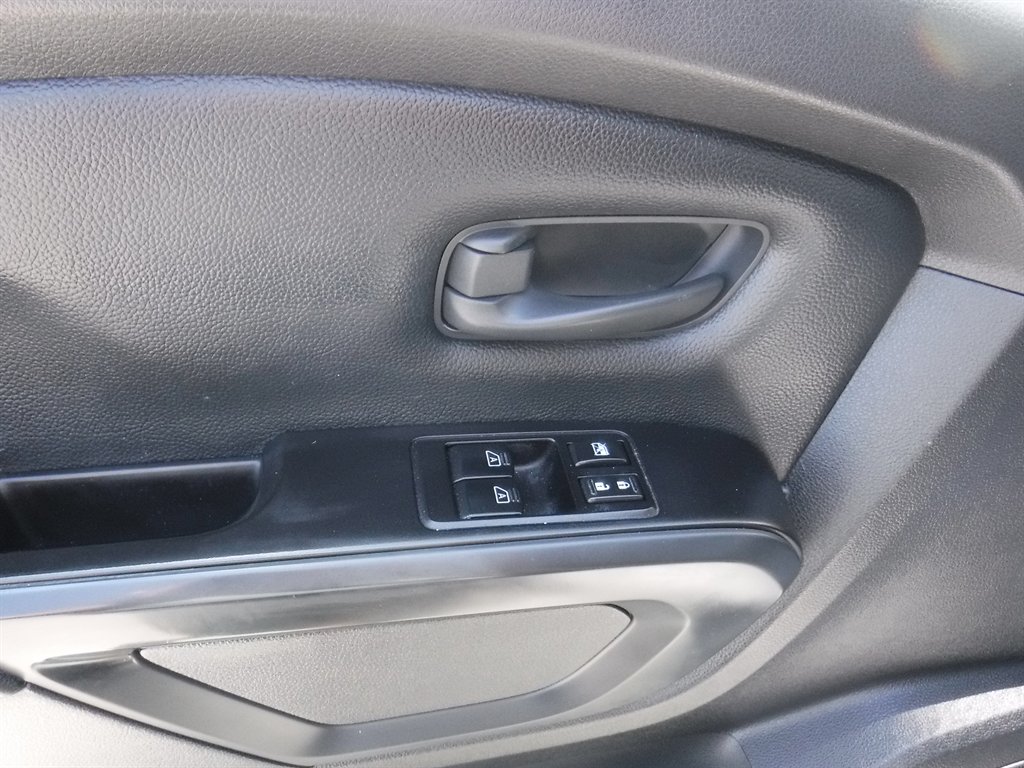 2022 Nissan Titan S - Photo 14