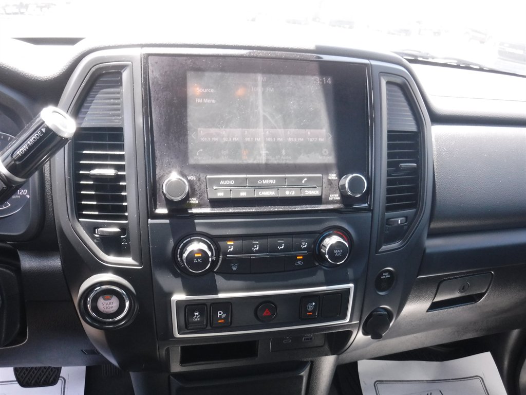 2022 Nissan Titan S - Photo 17