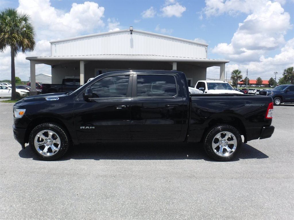2023 RAM 1500 Big Horn/Lone Star 4x4 Crew Cab 5'7's photo