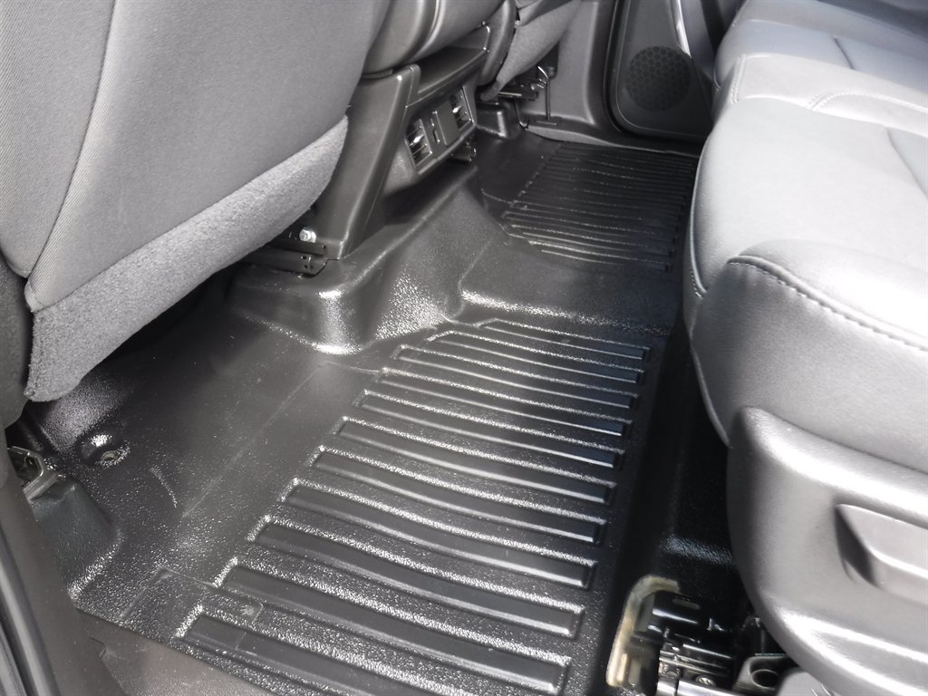 2021 Chevrolet Tahoe Fleet - Photo 12