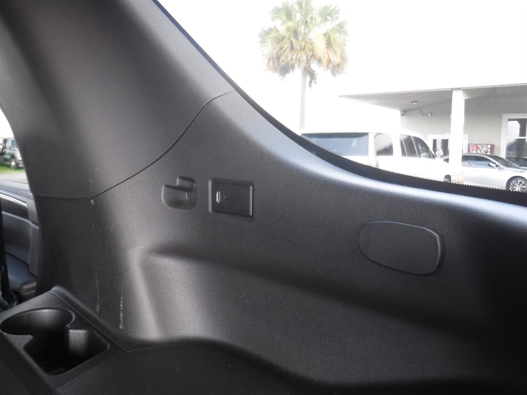 2021 Chevrolet Tahoe Fleet - Photo 8