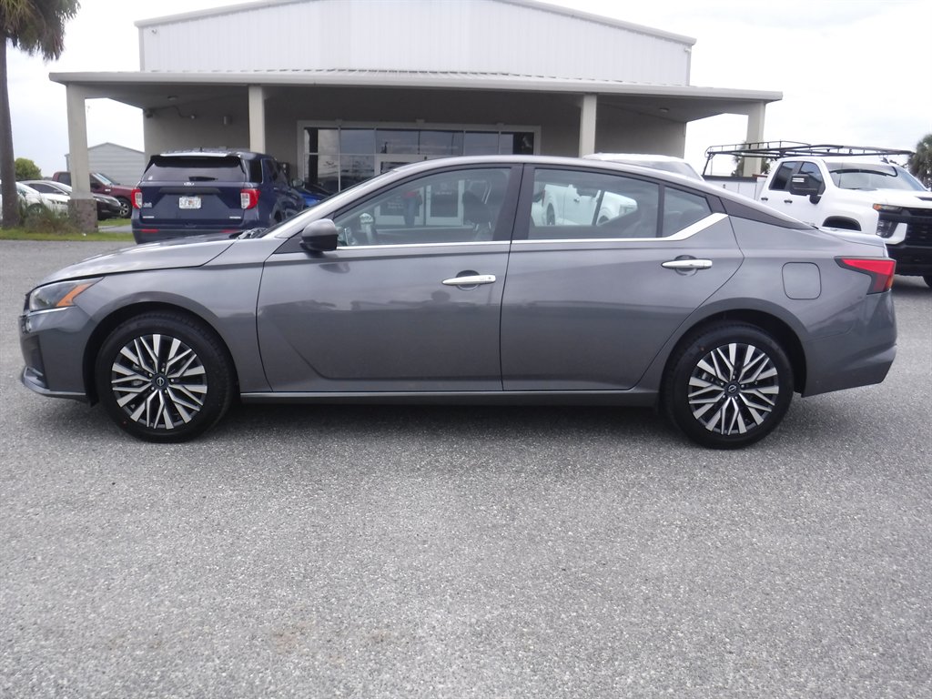 2025 Nissan Altima
