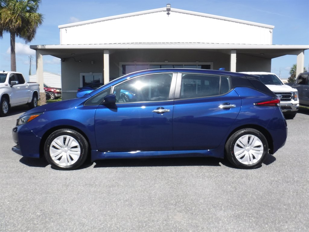 2025 Nissan Leaf