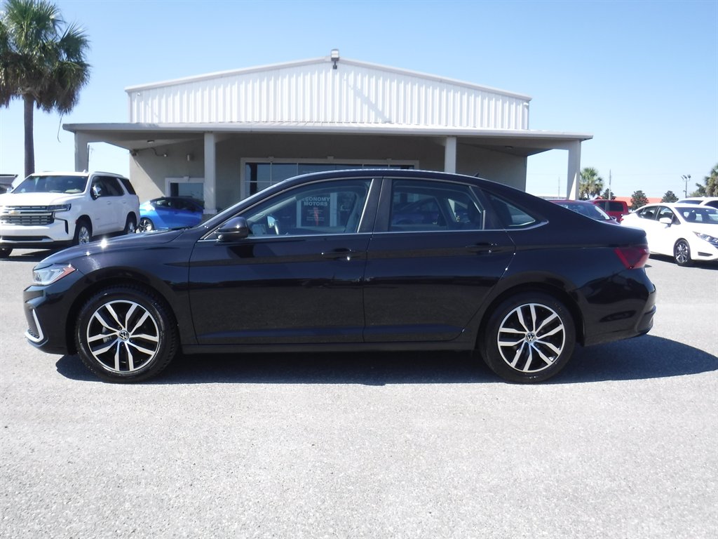 2025 Volkswagen Jetta SE